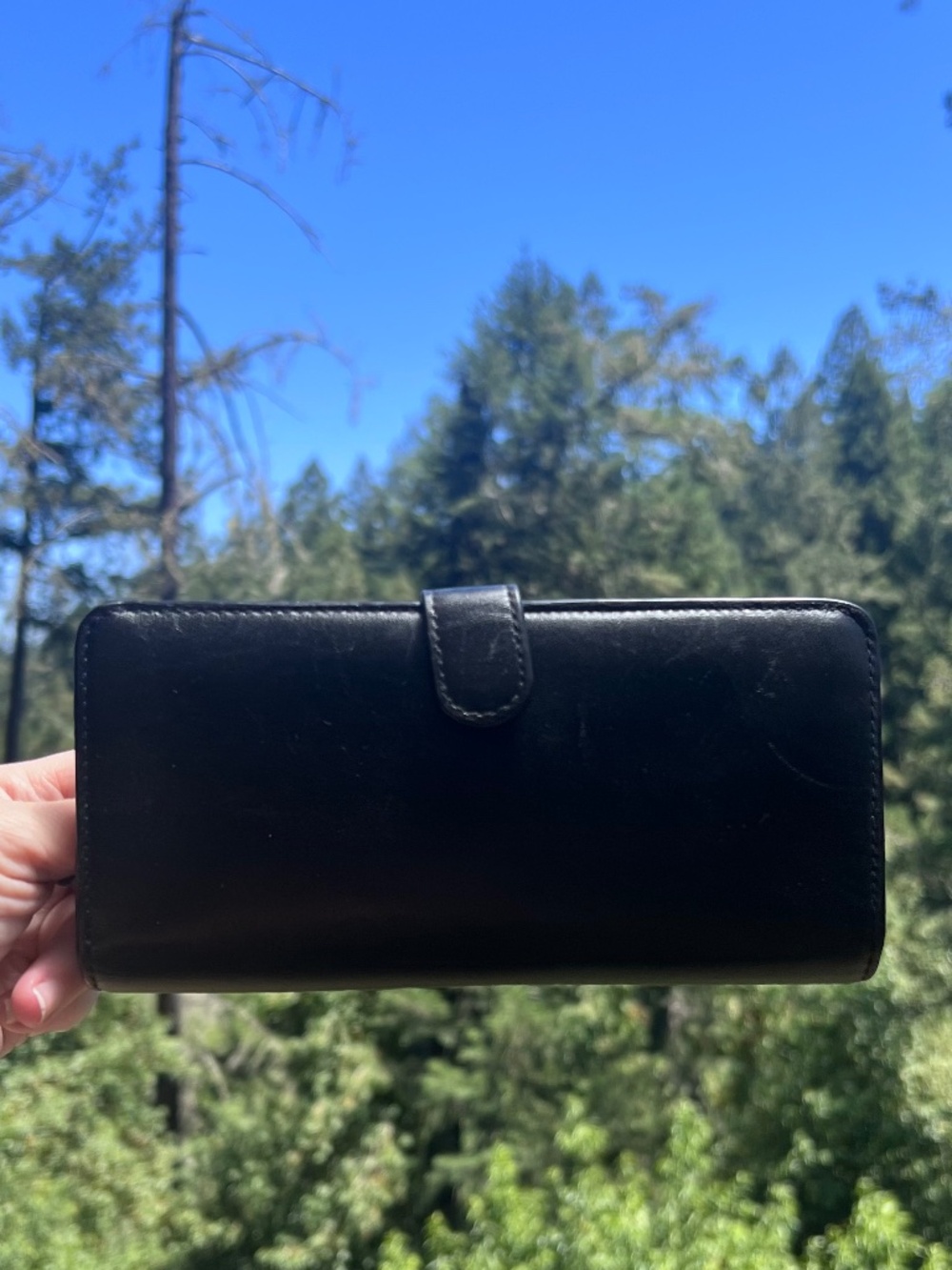 COACH Black Smooth Leather Bifold Wallet with Gold Hardware AUTHENTIC - Picture 2 of 13